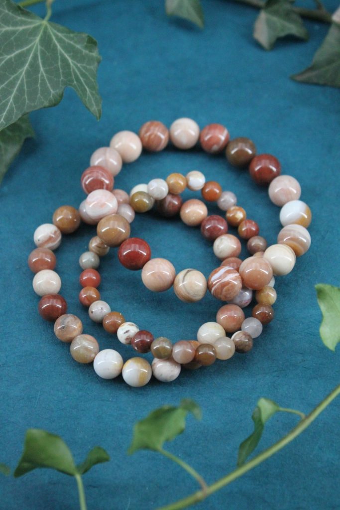 Bracelet Bois fossilisé rouge