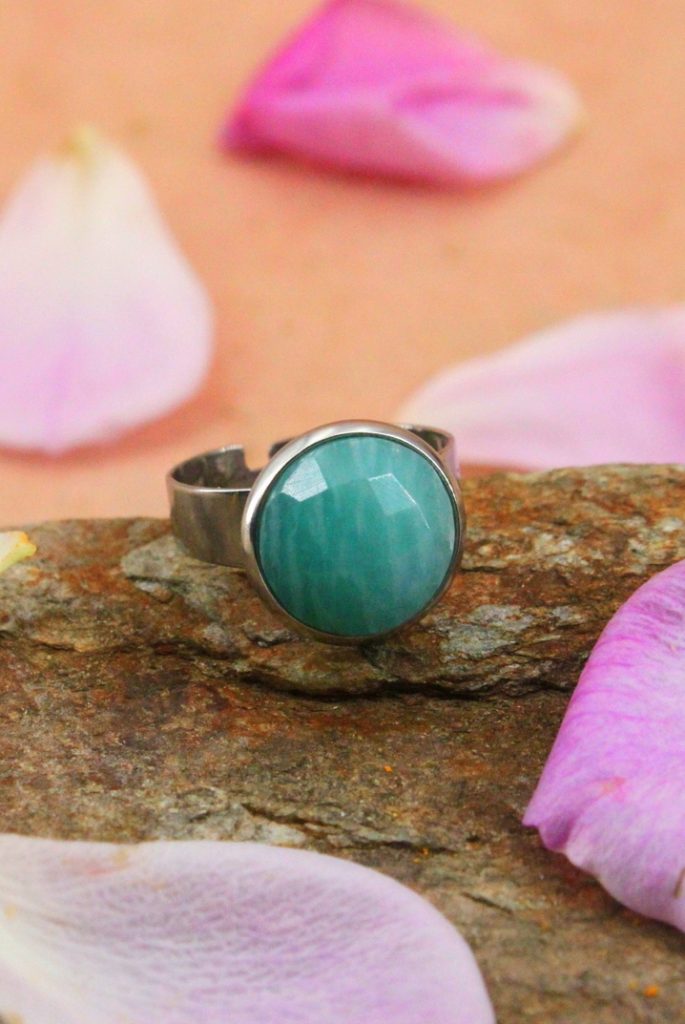 Bague sertie Amazonite facettée 12mm
