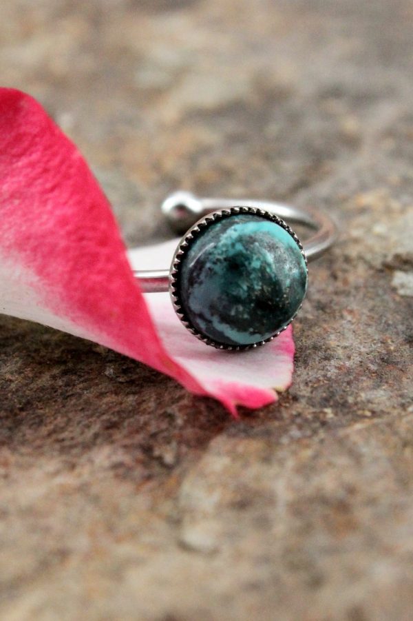 Bague en turquoise  08mm, sertie sur acier inoxydable.