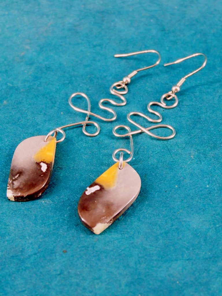 Boucles d’oreilles Jaspe Maligano forme feuilles et arabesques en acier inoxydable